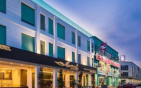 Riverfront Boutique Hotel